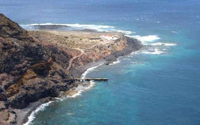 contempler la plage depuis les hauteurs 